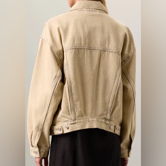 Levi's Women’s 90s Trucker Denim Jacket - Picture 2 of 9